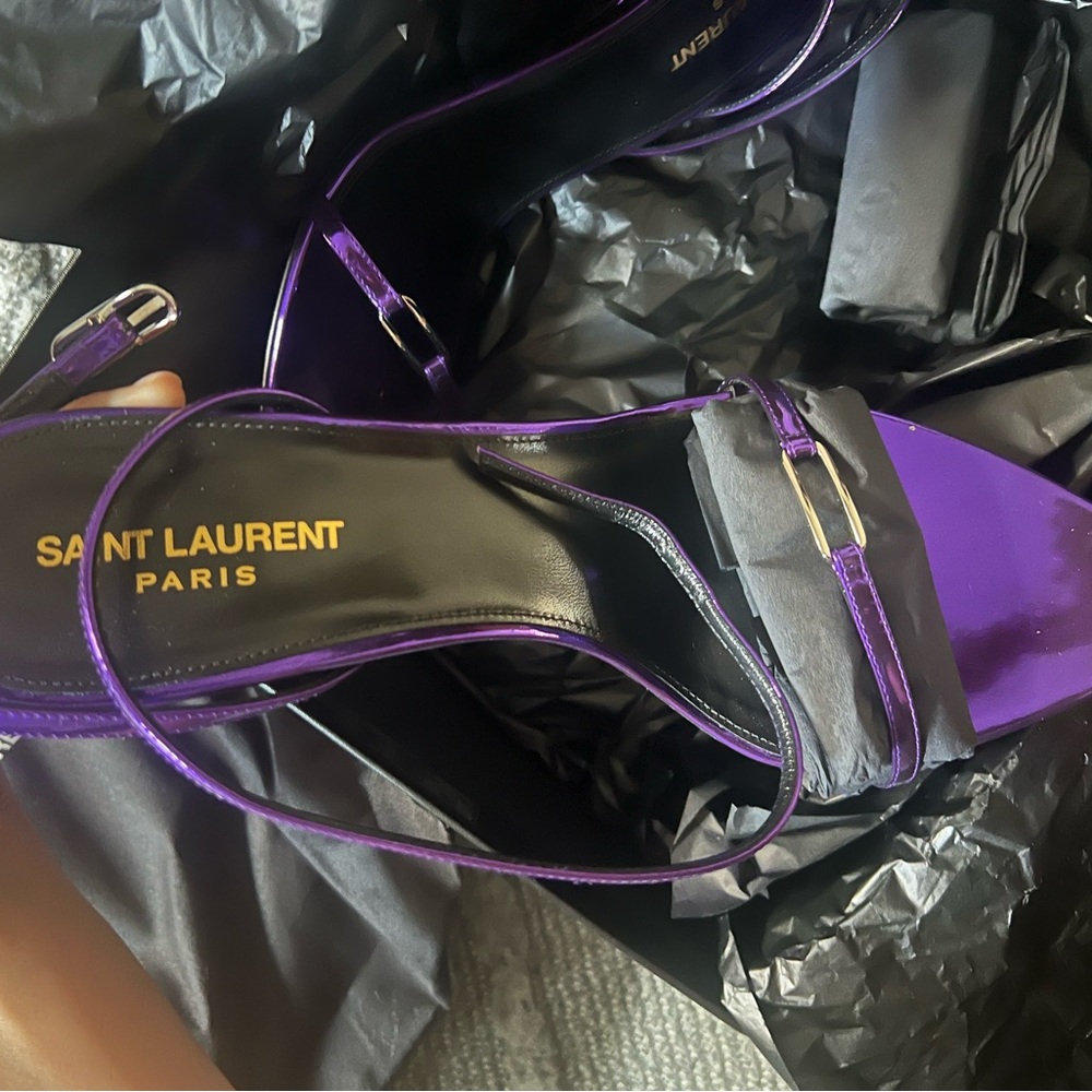 Brand new in box and dust bag. Gorgeous plum colored heels. Were a gift - Picture 3 of 6
